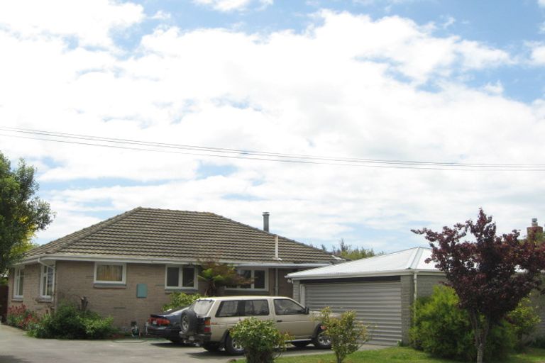 Photo of property in 2/63 Dunedin Street, Redwood, Christchurch, 8051