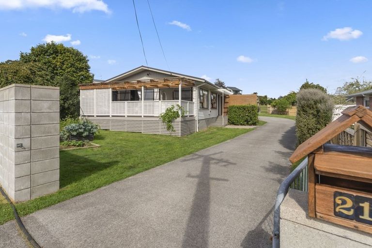 Photo of property in 21 Johnston Crescent, Hillcrest, Rotorua, 3015