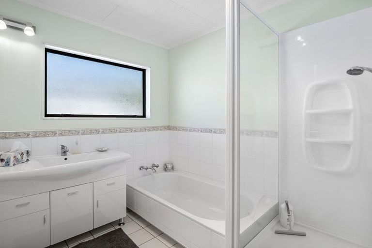 Photo of property in 42b Hatton Road, Orewa, 0931