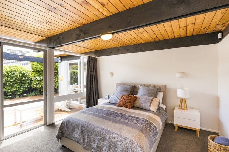 Photo of property in 11 Chilton Grove, Hokowhitu, Palmerston North, 4410