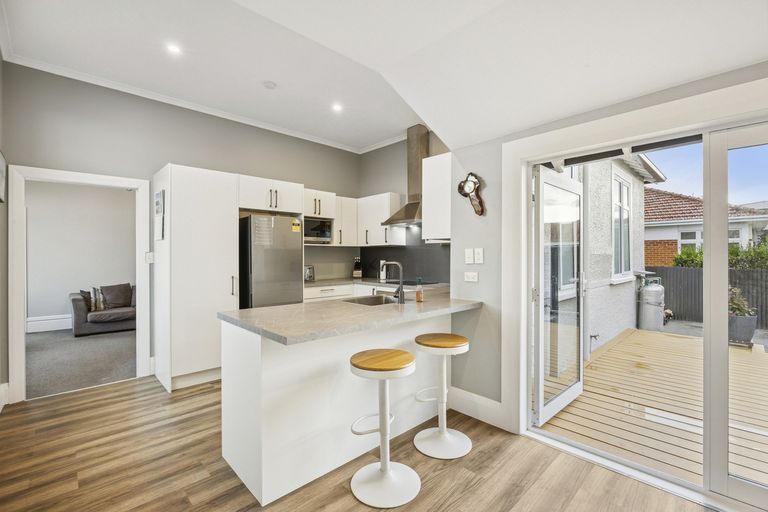 Photo of property in 124 Victoria Road, Saint Kilda, Dunedin, 9012