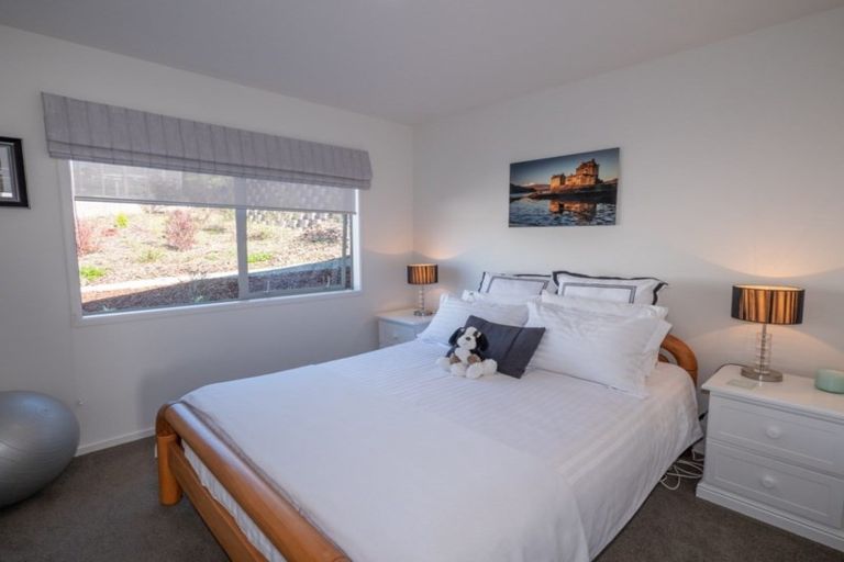 Photo of property in 9 Protea Drive, Cable Bay, 0420