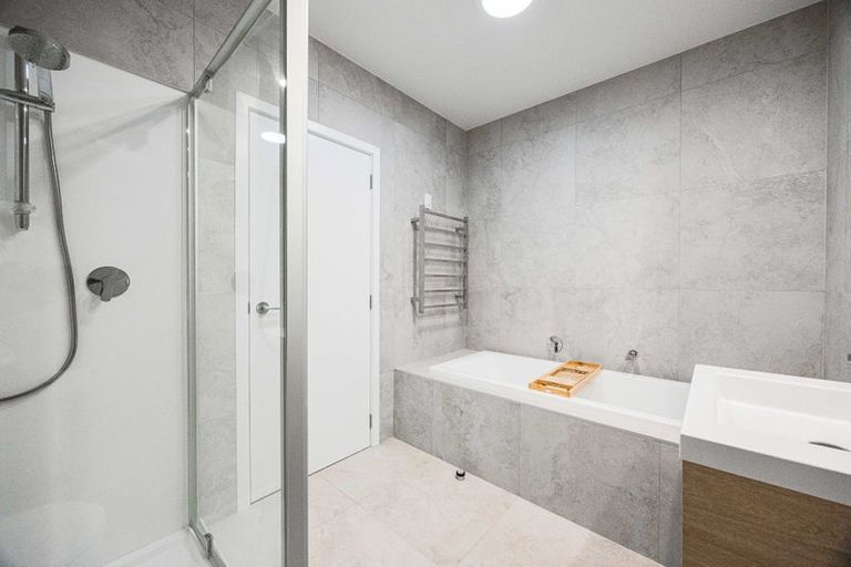 Photo of property in 7 Oyster Drive, Whenuapai, Auckland, 0618