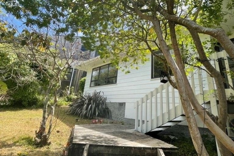 Photo of property in 42 Viewmont Drive, Harbour View, Lower Hutt, 5010