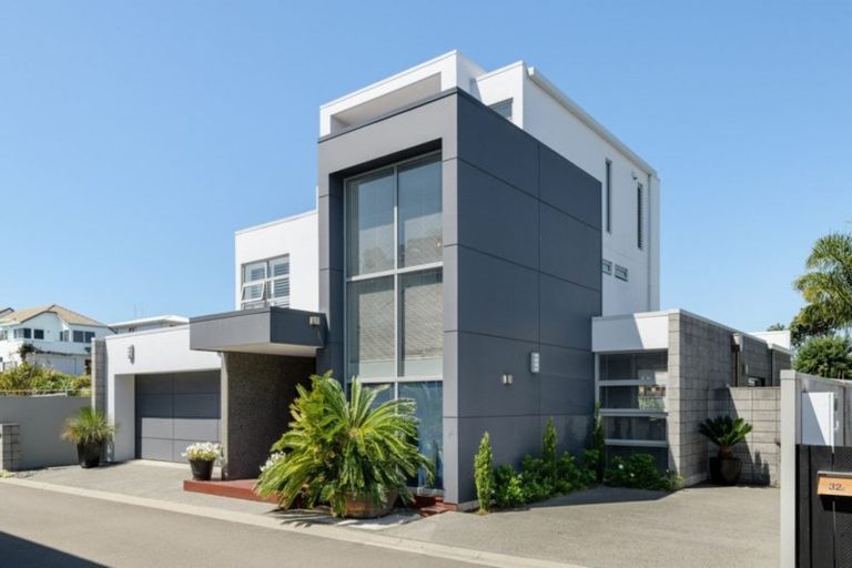 Photo of property in 32b Oceanview Road, Mount Maunganui, 3116