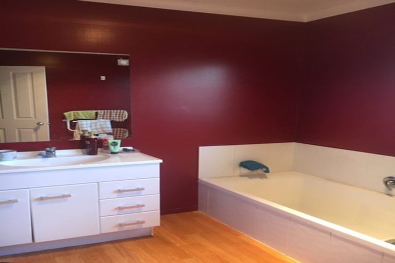 Photo of property in 10 Portobello Way, Huntington, Hamilton, 3210