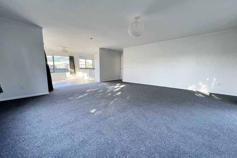 Photo of property in 35 Makarini Street, Paraparaumu, 5032