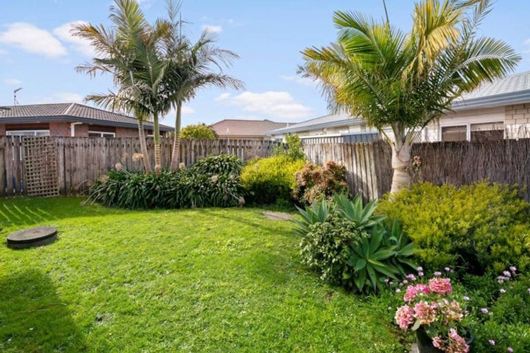 Photo of property in 98d Lakeside Drive, Orewa, 0931