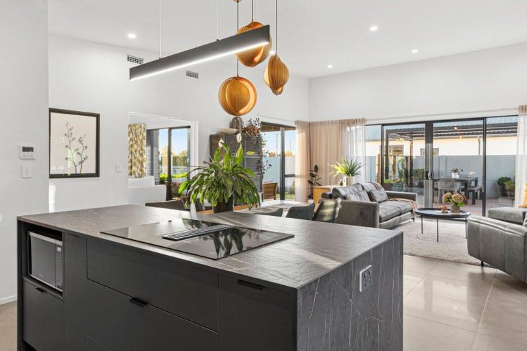 Photo of property in 77 Vogel Street, Cambridge, 3434