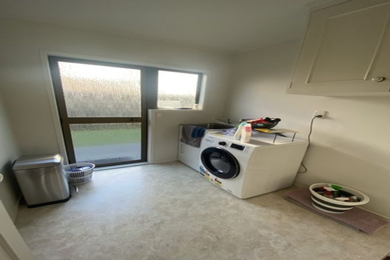 Photo of property in 1/4 Shakespeare Road, Milford, Auckland, 0620