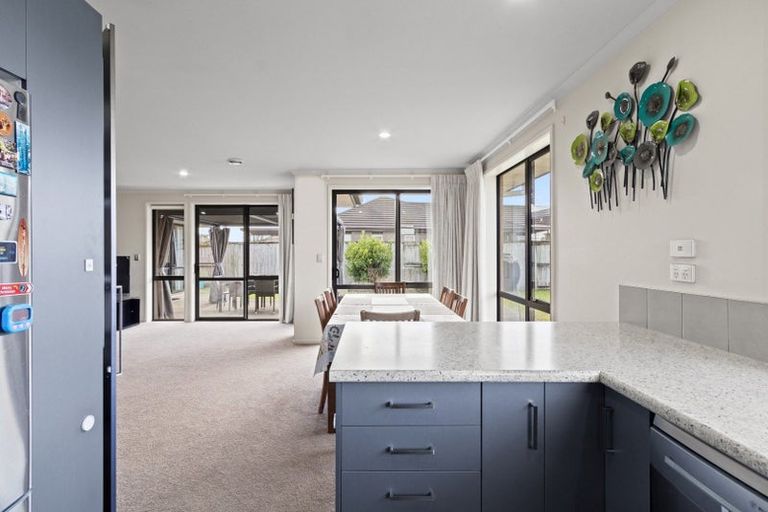 Photo of property in 94 Farringdon Avenue, Rototuna North, Hamilton, 3210