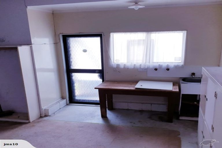 Photo of property in 2/87 Cook Street, Howick, Auckland, 2014