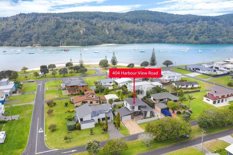 Photo of property in 404 Harbour View Road, Whangamata, 3620