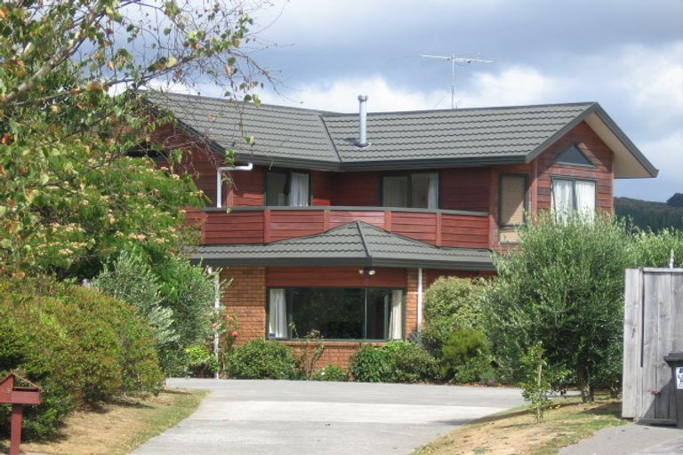 Photo of property in 13 Morepork Close, Brown Owl, Upper Hutt, 5018