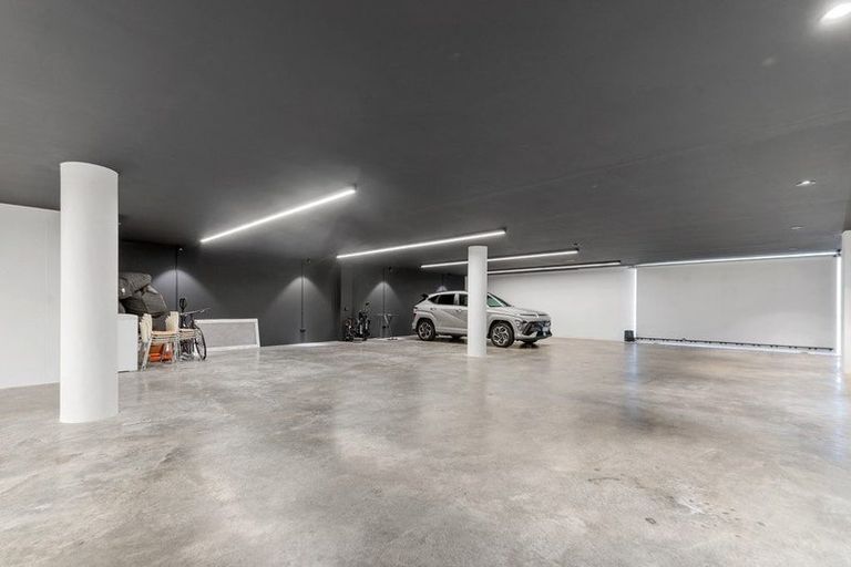 Photo of property in 146 Glandovey Road, Strowan, Christchurch, 8052