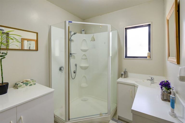 Photo of property in 5 Allin Drive, Waikuku Beach, 7402