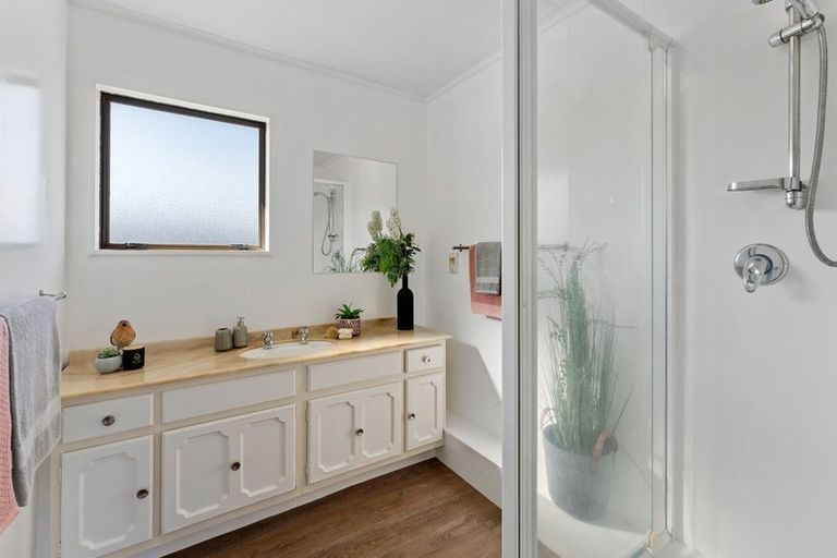 Photo of property in 33 Babbacombe Avenue, Otaki Beach, Otaki, 5512