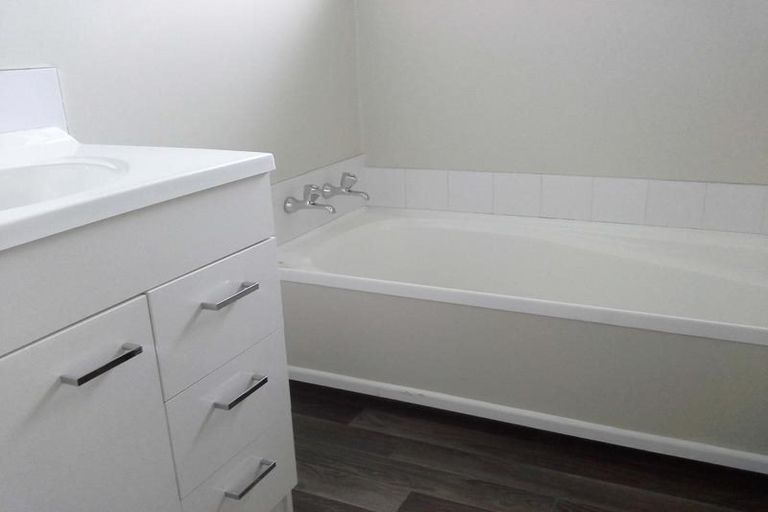 Photo of property in 129 Miranda Street, Stratford, 4332