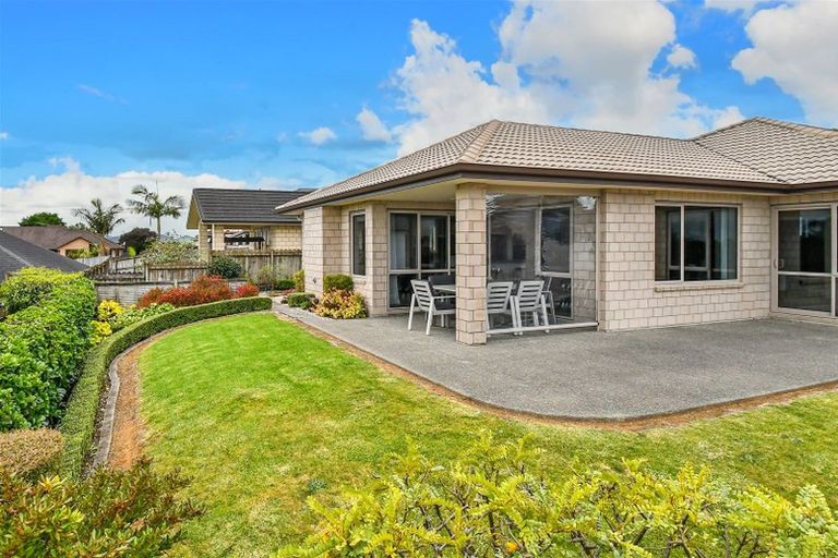 Photo of property in 10 Barsana Place, Pukekohe, 2120