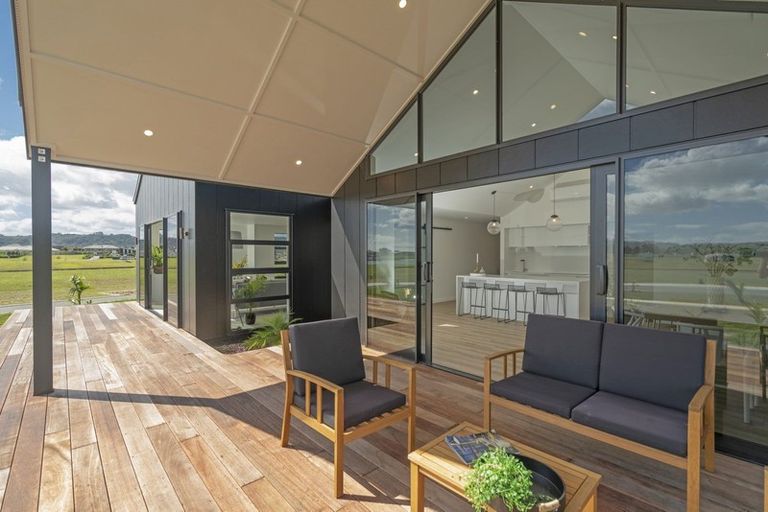 Photo of property in 9 Awatea Drive, Whitianga, 3510