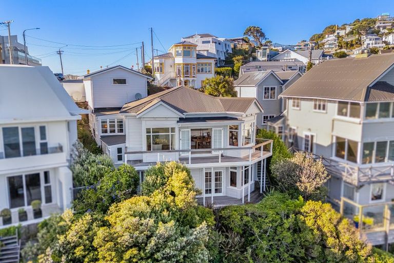 Photo of property in 9 Maida Vale Road, Roseneath, Wellington, 6011