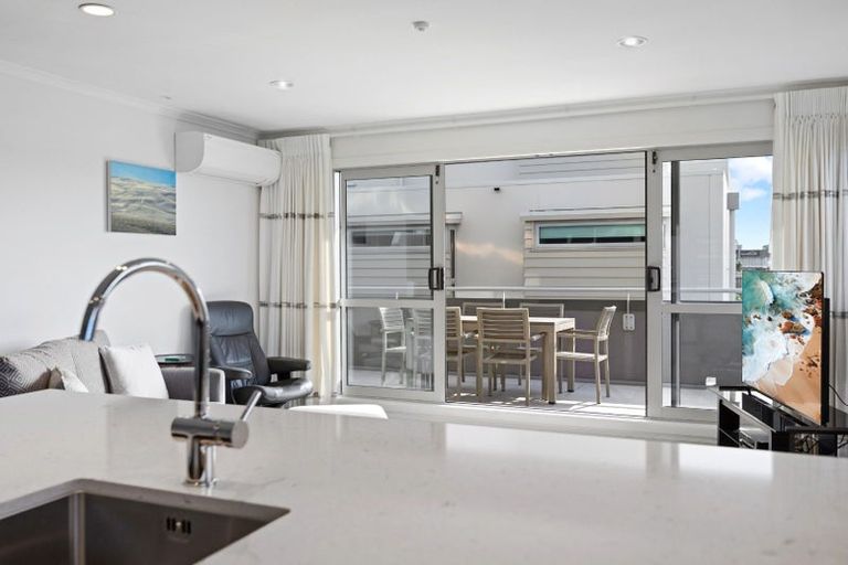 Photo of property in Salisbury Crown, 5/7 Salisbury Avenue, Mount Maunganui, 3116