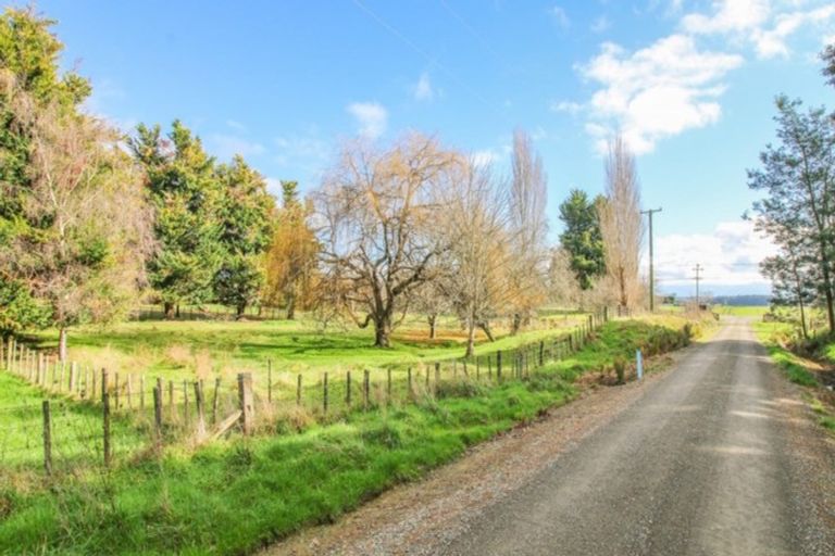 Photo of property in 1447 Martinborough Masterton Road, Gladstone, Masterton, 5884