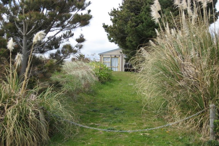 Photo of property in 58 Sarah Street, Waikawa Beach, Manakau, 5573