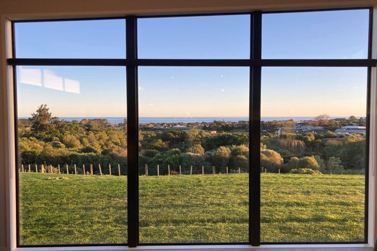 Photo of property in 6 Ekuarangi Place, Kaitake, New Plymouth, 4374