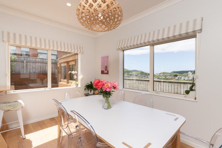 Photo of property in 51 Erlestoke Crescent, Churton Park, Wellington, 6037