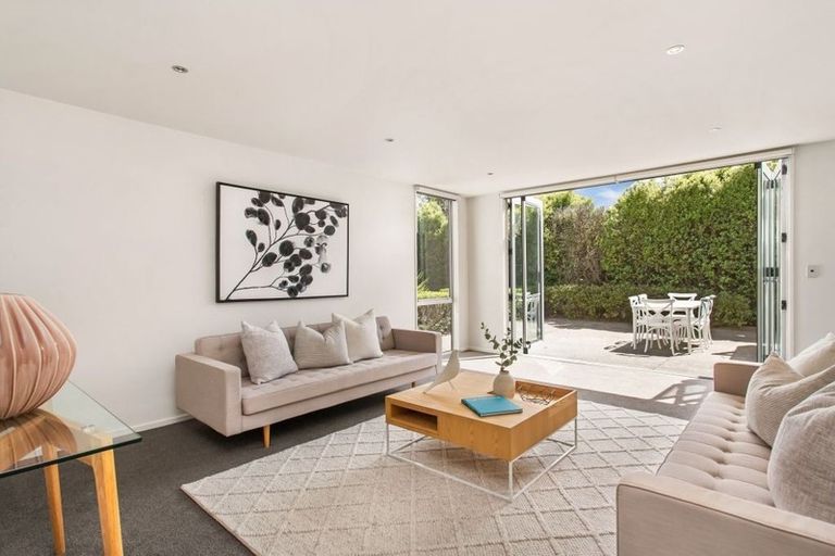 Photo of property in 4 Lantern Lane, Halswell, Christchurch, 8025