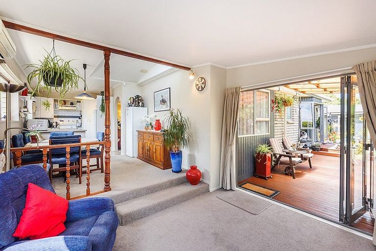 Photo of property in 3 Geraldine Crescent, Cloverlea, Palmerston North, 4412