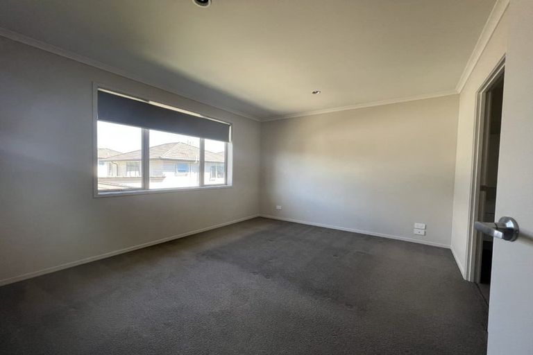 Photo of property in 5 Akeake Lane, Manurewa, Auckland, 2102