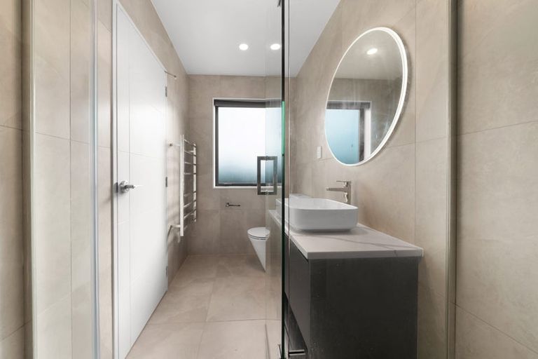 Photo of property in 6 Wheki Place, Swanson, Auckland, 0614