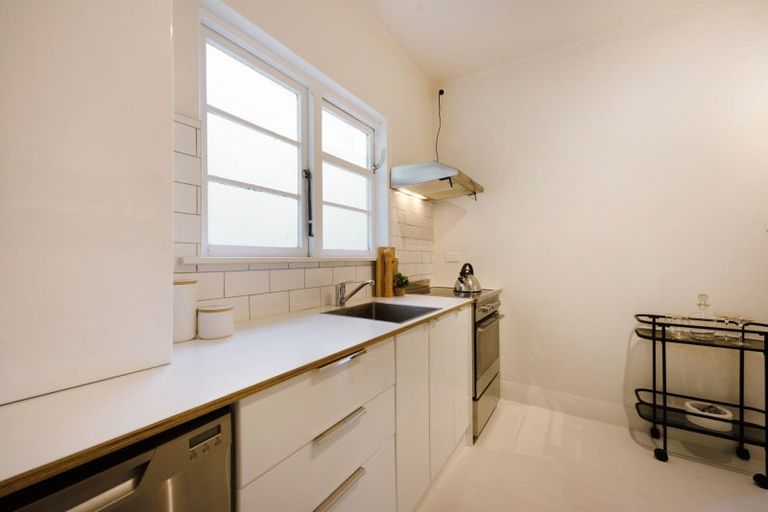 Photo of property in 8/28 Clifton Terrace, Kelburn, Wellington, 6012