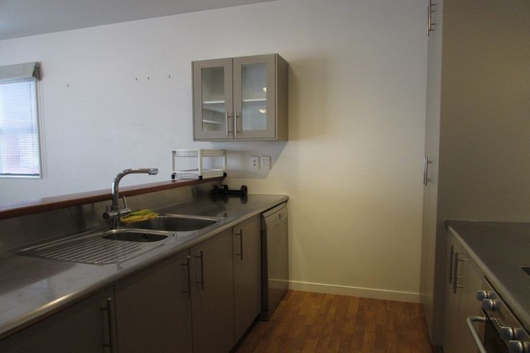 Photo of property in Budget Car Rental, 9/81 Ghuznee Street, Te Aro, Wellington, 6011