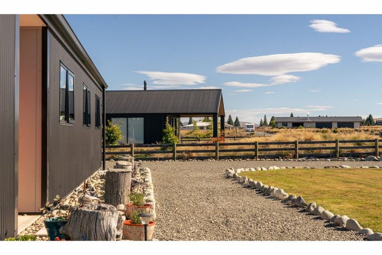 Photo of property in 1 Tussock Crescent, Twizel, 7901