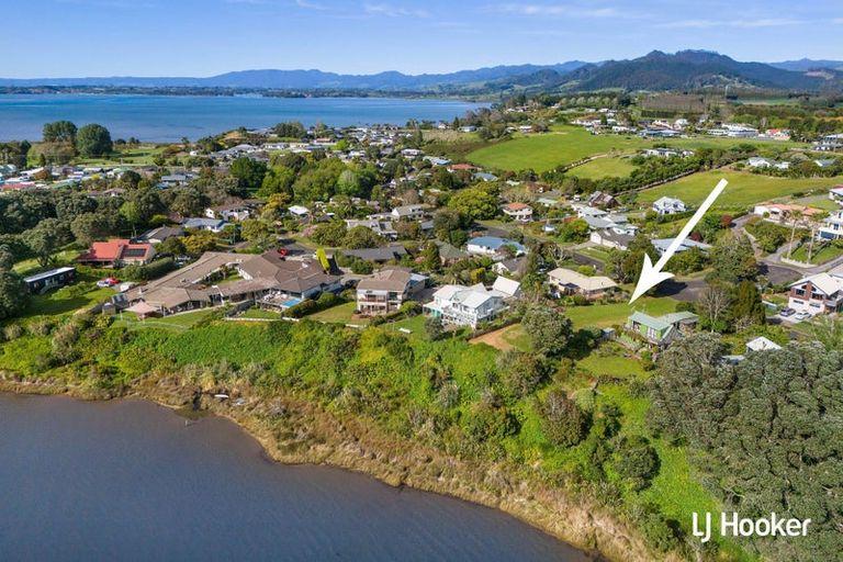 Photo of property in 22 Pohutukawa Drive, Athenree, Waihi Beach, 3177