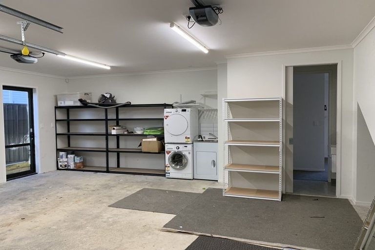 Photo of property in 17 Somerby Mews, Silverstream, Upper Hutt, 5019