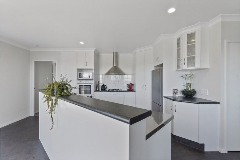 Photo of property in 22 Everton Place, Grandview Heights, Hamilton, 3200