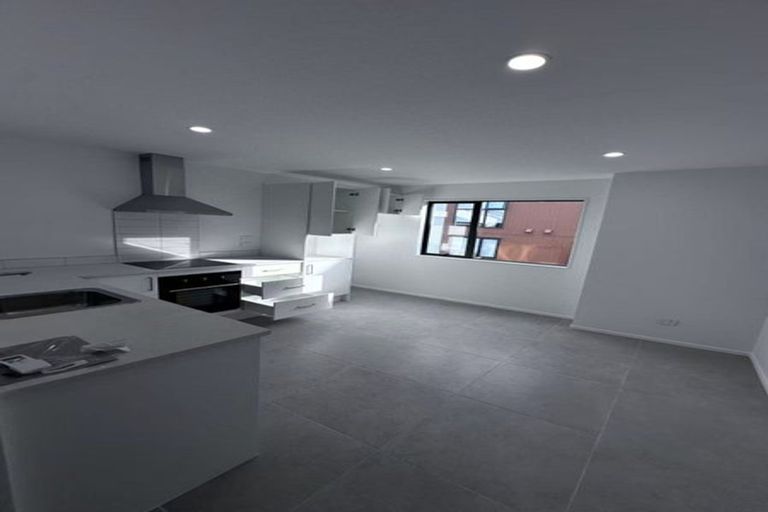 Photo of property in 14 Raupeti Lane, Henderson, Auckland, 0612