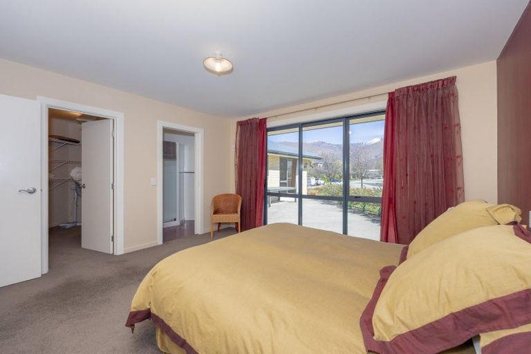 Photo of property in 22 Allenby Place, Wanaka, 9305