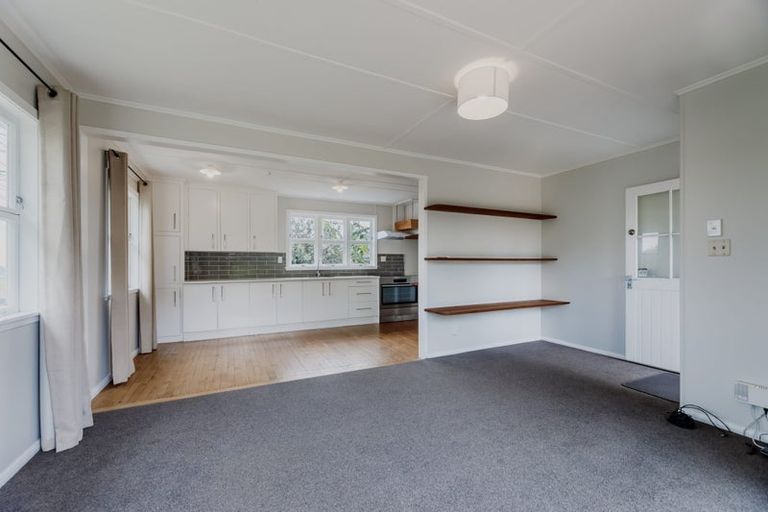 Photo of property in 1/74 Forest Hill Road, Henderson, Auckland, 0612