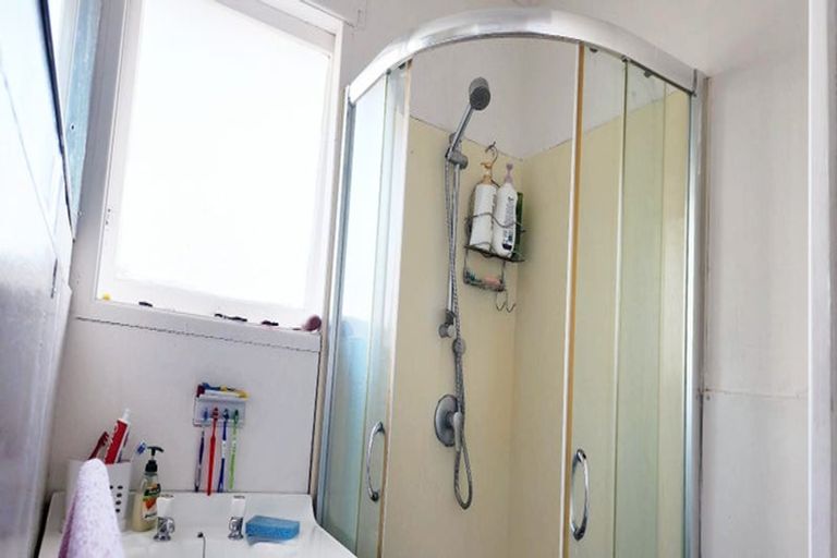 Photo of property in 533 Massey Road, Mangere, Auckland, 2022