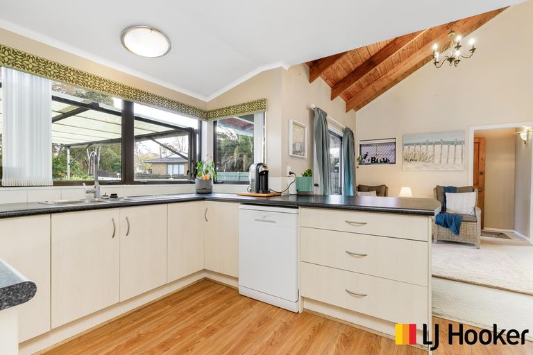 Photo of property in 16 Muirfield Street, Wattle Downs, Auckland, 2103