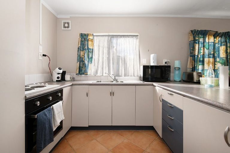 Photo of property in 33 Puriri Street, Helensville, 0800