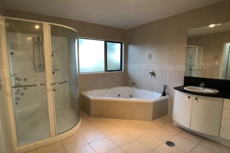 Photo of property in 31 Killybegs Drive, Pinehill, Auckland, 0632