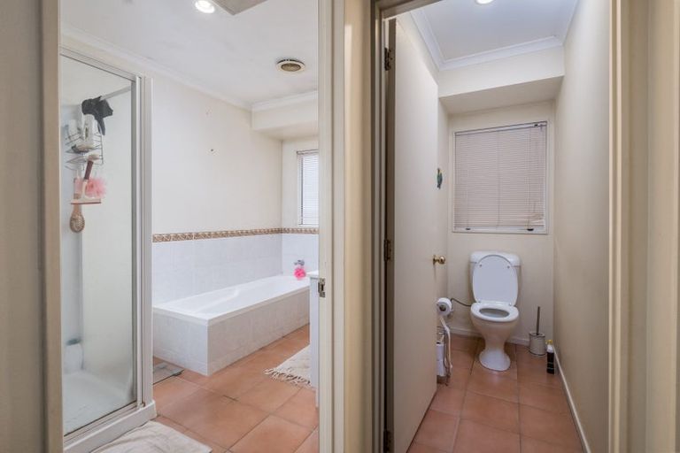 Photo of property in 15 Lenore Road, Favona, Auckland, 2024