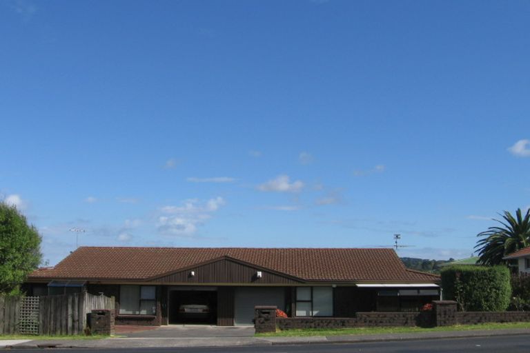 Photo of property in 2/3250 Great North Road, New Lynn, Auckland, 0600