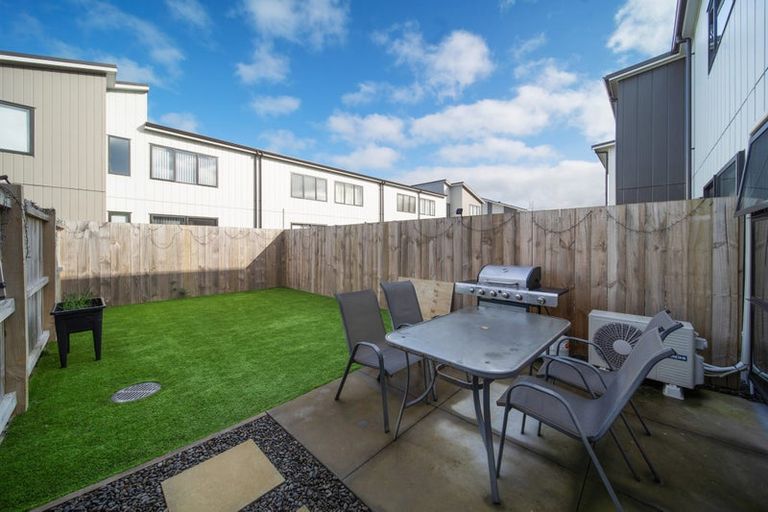 Photo of property in 15b Ventura Street, Mangere, Auckland, 2022